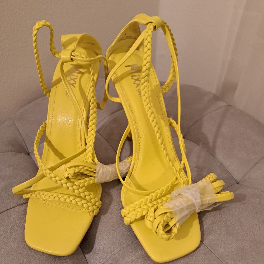 Mixx Shuz Mercy Yellow Stilleto Heels - NWOT Size 9R